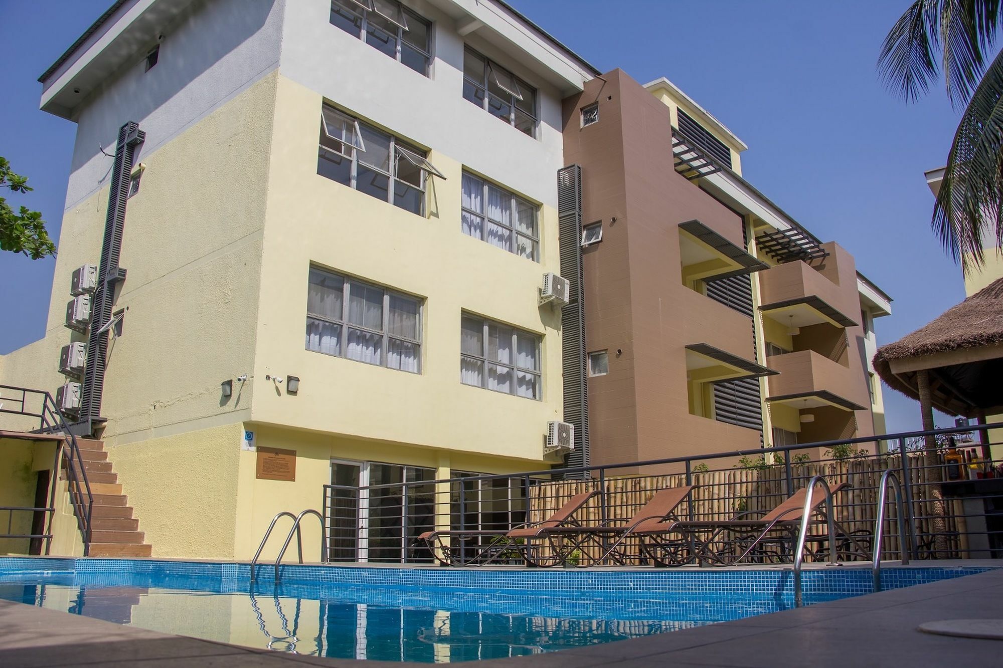 Glee Hotel Aliayabiagba Exterior foto